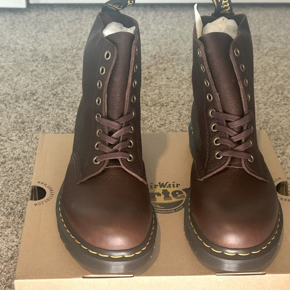 Doc Martens Unisex 1460 Pascal Cask Eu size EU 42 New in Box